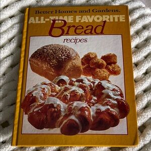 Better Homes and Gardens All-Time Favorite Bread Recipes,Yellow Cover. 1979. EUC
